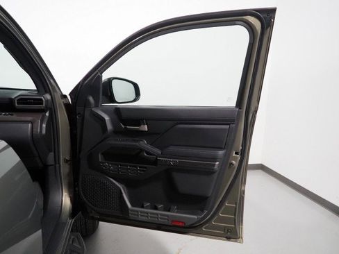 Used 2025 Toyota Tacoma TRD Sport image 51