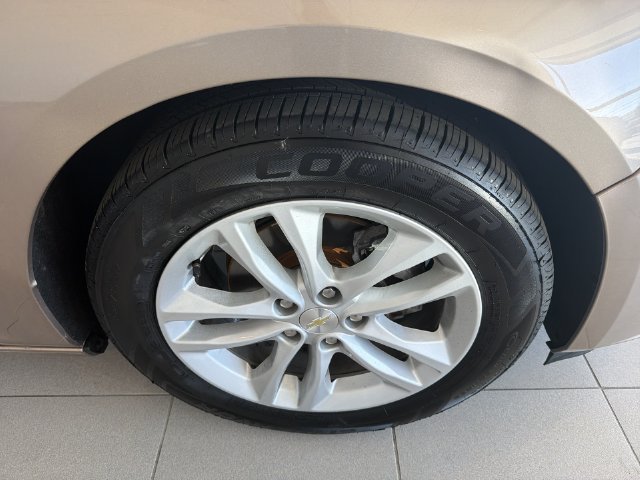 Used 2018 Chevrolet Malibu LT FWD image 14