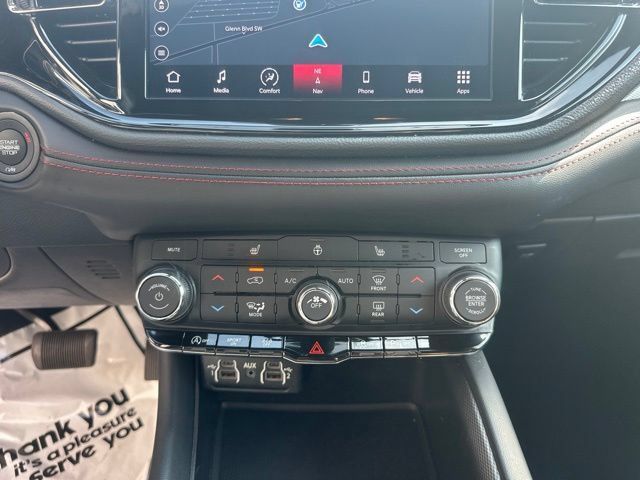 Used 2025 Dodge Durango GT AWD/4WD image 25