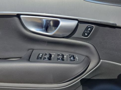 Used 2024 Volvo XC90 B5 Core w/ Protection Package Premier image 21