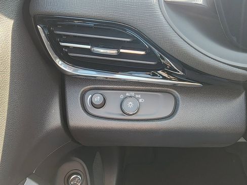 New 2026 Buick Envista Avenir image 18