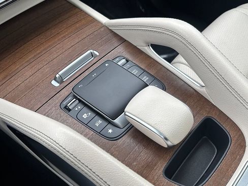 Used 2022 Mercedes-Benz GLE 350 4MATIC image 29