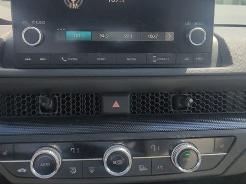 Used 2023 Honda CR-V EX image 8
