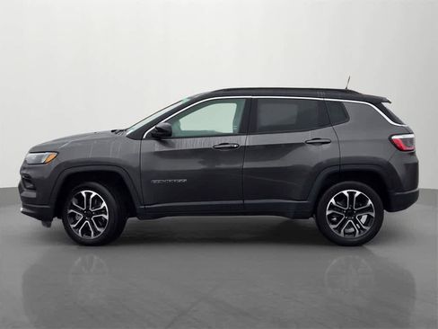 Used 2024 Jeep Compass Limited image 3