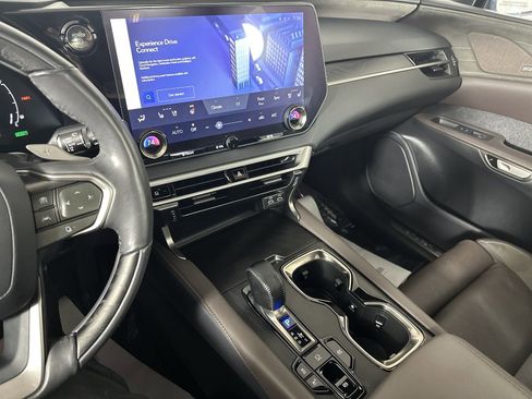 Used 2024 Lexus RX 350 w/ Convenience Package image 19