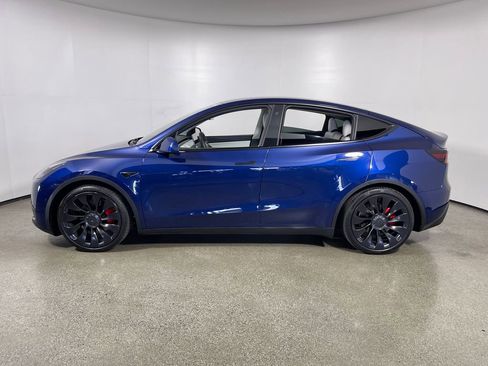 Used 2022 Tesla Model Y Performance AWD/4WD image 6