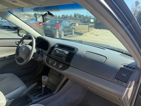 Used 2005 Toyota Camry LE image 14