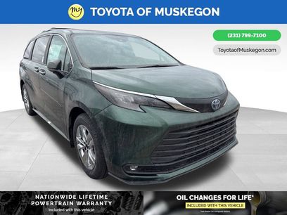New 2025 Toyota Sienna XLE w/ XLE Plus Package