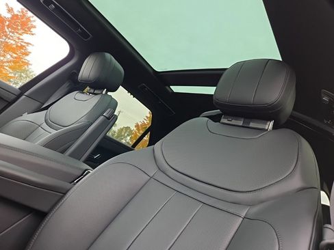 New 2025 Land Rover Range Rover Sport Dynamic SE image 14