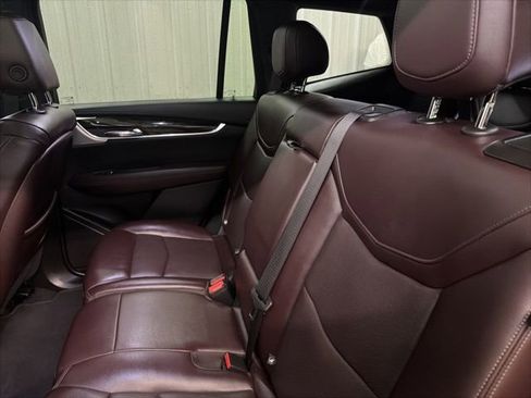 Used 2023 Cadillac XT6 Premium Luxury FWD image 14