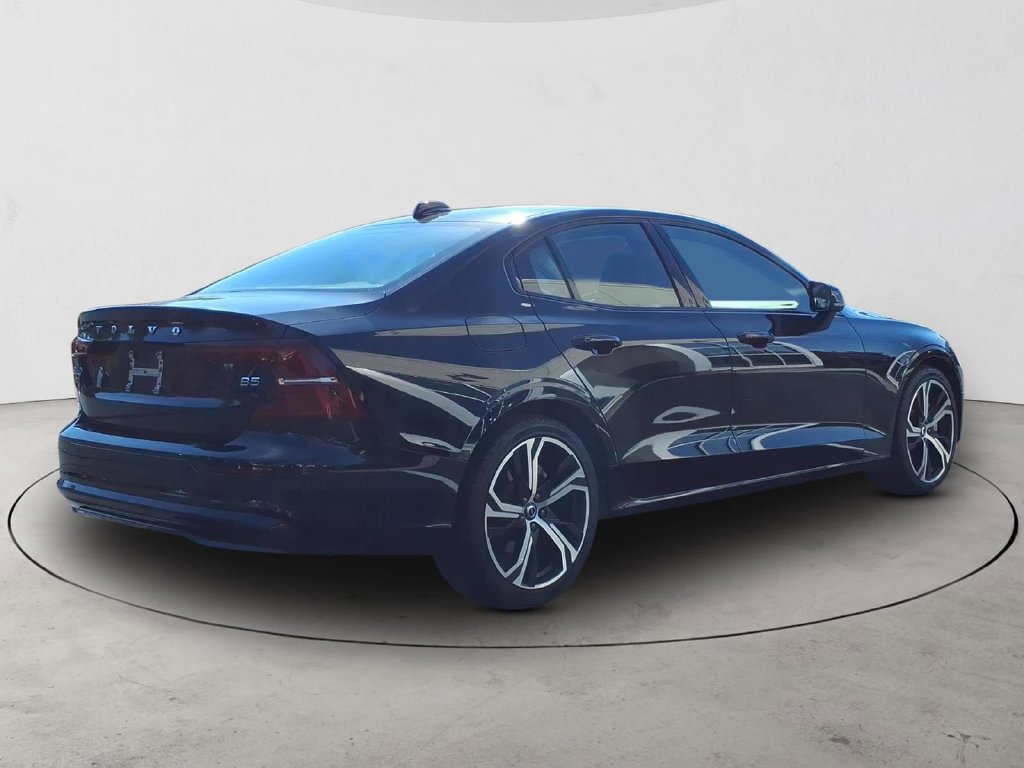 Used 2024 Volvo S60 B5 Core w/ Climate Package FWD image 5