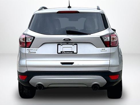 Used 2017 Ford Escape SE w/ Equipment Group 201A image 6