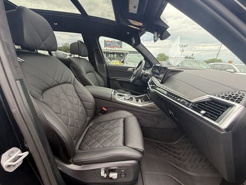 Used 2026 BMW X7 xDrive40i w/ M Sport Package AWD/4WD image 24