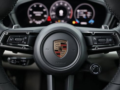 New 2025 Porsche Cayenne Coupe image 36