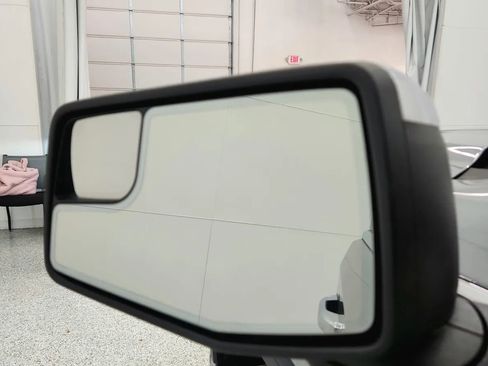 Used 2024 GMC Sierra 1500 SLT image 25