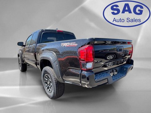 Used 2019 Toyota Tacoma SR w/ SX Package AWD/4WD image 4