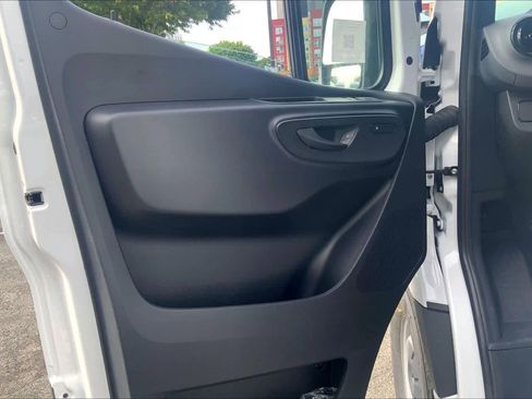 New 2025 Mercedes-Benz Sprinter 2500 image 17