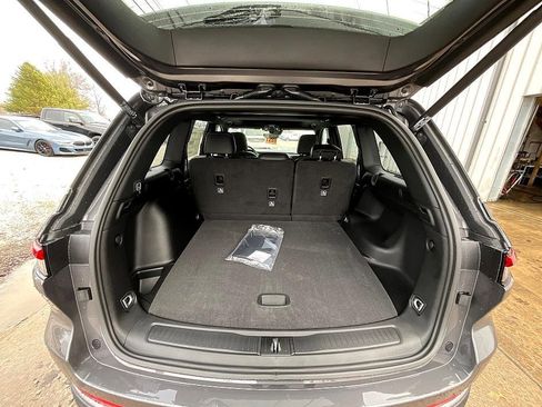 New 2026 Jeep Grand Cherokee Altitude image 7
