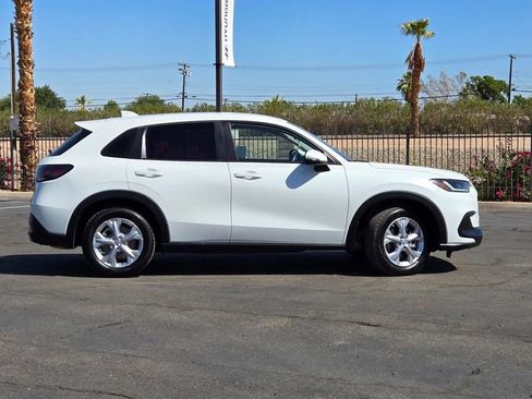 Used 2023 Honda HR-V LX image 3