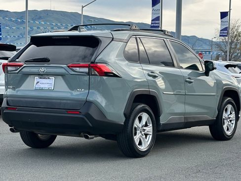 Used 2020 Toyota RAV4 XLE image 4