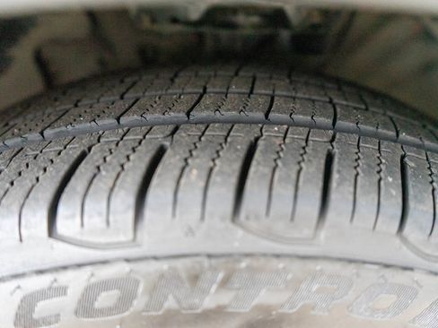 Used 2017 Kia Niro Touring image 30