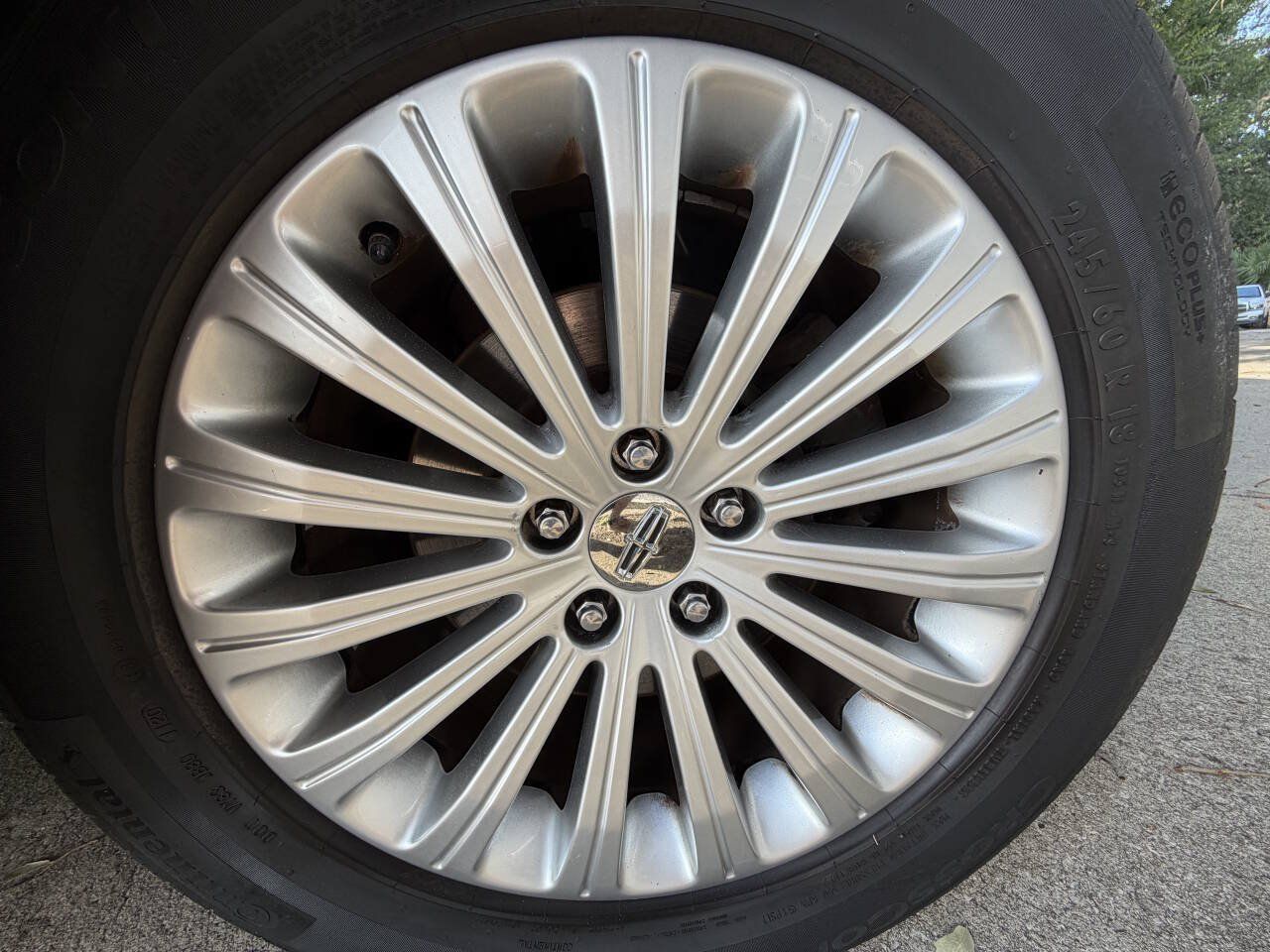 Used 2012 Lincoln MKX FWD image 15