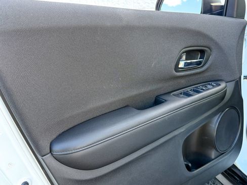 Used 2020 Honda HR-V Sport image 16