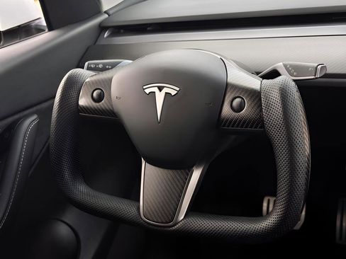 Used 2022 Tesla Model Y Performance AWD/4WD image 12