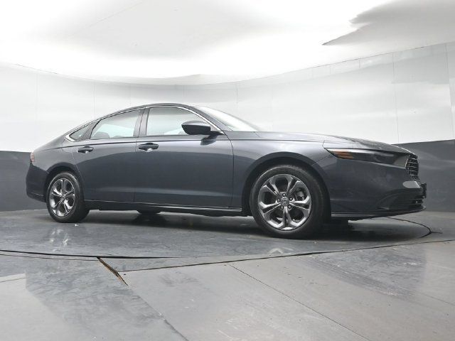 Used 2023 Honda Accord EX image 28