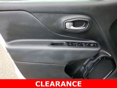 Used 2022 Jeep Renegade Altitude w/ Convenience Group image 12