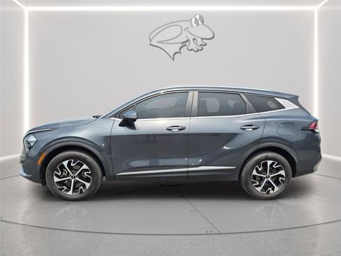 Used 2023 Kia Sportage EX AWD/4WD image 2