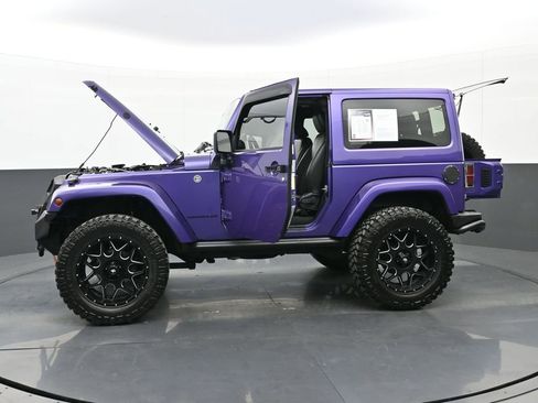 Used 2017 Jeep Wrangler Sahara image 43