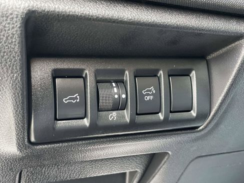 Used 2023 Subaru Outback Premium image 17