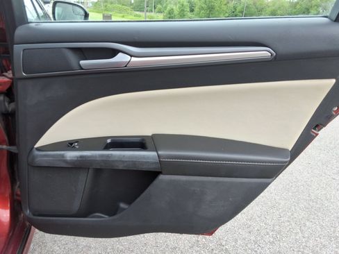 Used 2014 Ford Fusion Titanium FWD image 24