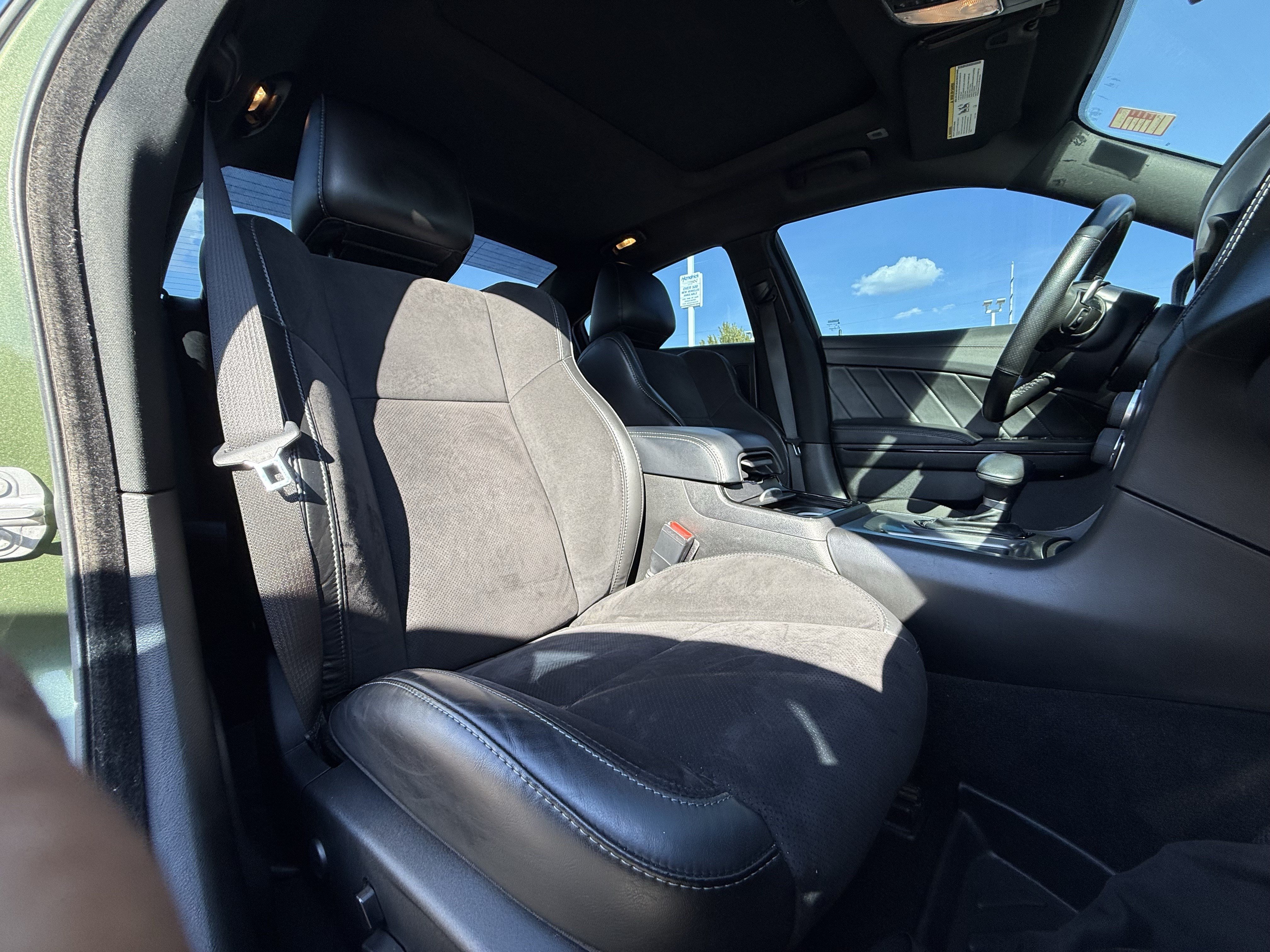 Used 2022 Dodge Charger R/T w/ Plus Group RWD image 34