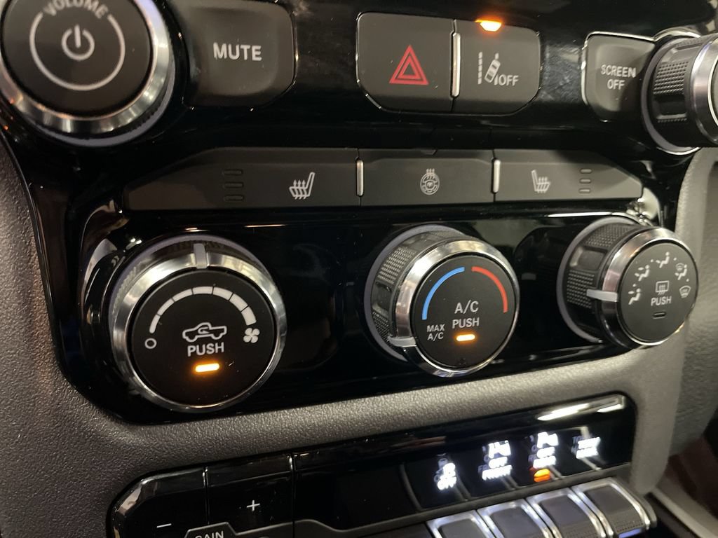 Used 2025 RAM 1500 Big Horn AWD/4WD image 22