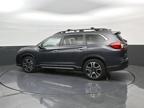 Used 2023 Subaru Ascent Touring AWD/4WD image 5
