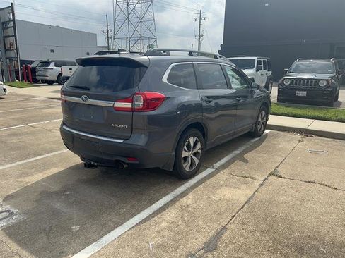 Used 2021 Subaru Ascent Premium w/ Convenience Package AWD/4WD image 3