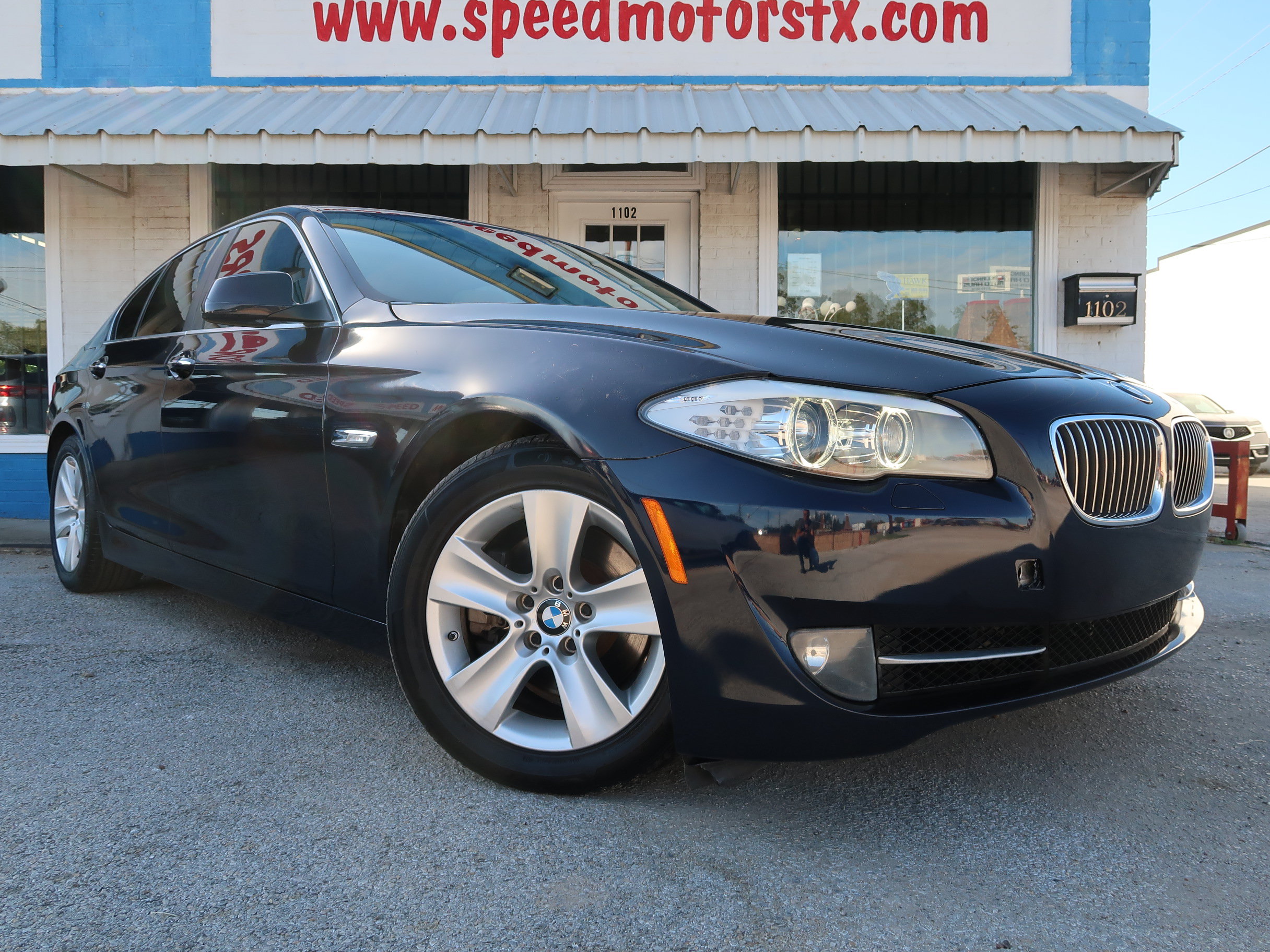 Used 2013 BMW 528i Sedan RWD image 2
