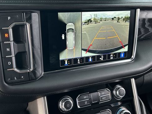 Used 2023 GMC Yukon Denali RWD image 15