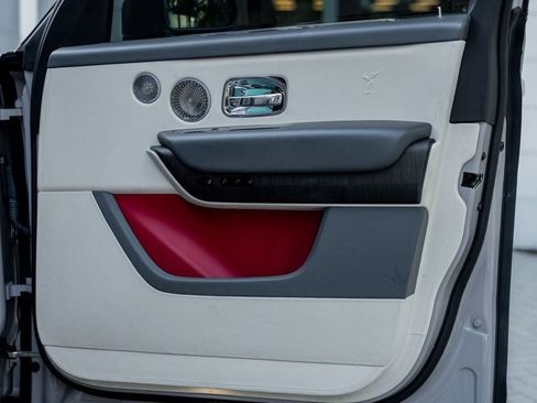 Used 2021 Rolls-Royce Cullinan Sport Utility image 76