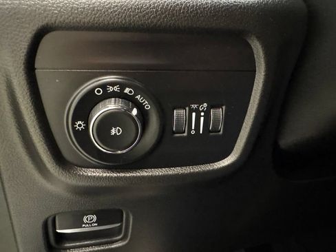 Used 2021 Jeep Grand Cherokee L Overland AWD/4WD image 23