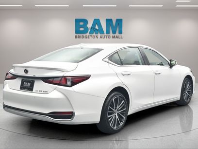 Used 2023 Lexus ES 250 w/ Premium Package