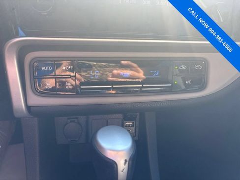 Used 2019 Toyota Corolla LE FWD image 29