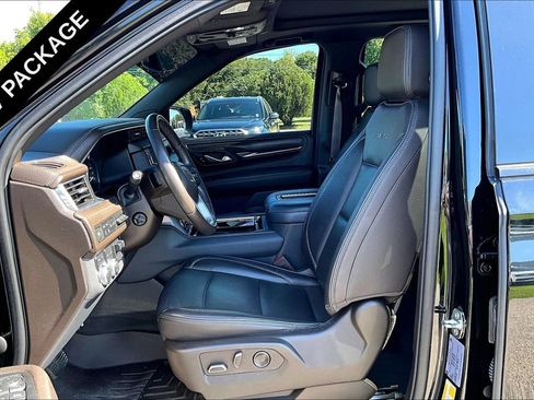 Used 2021 GMC Yukon Denali w/ Denali Premium Package AWD/4WD image 25