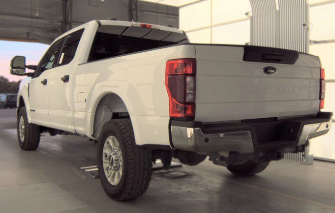 Used 2022 Ford F250 XLT w/ XLT Value Package AWD/4WD image 8