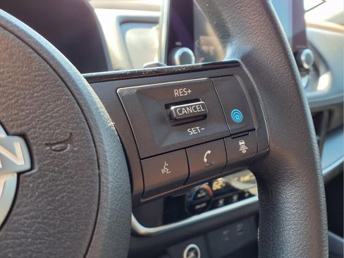 Used 2023 Nissan Rogue SV image 19