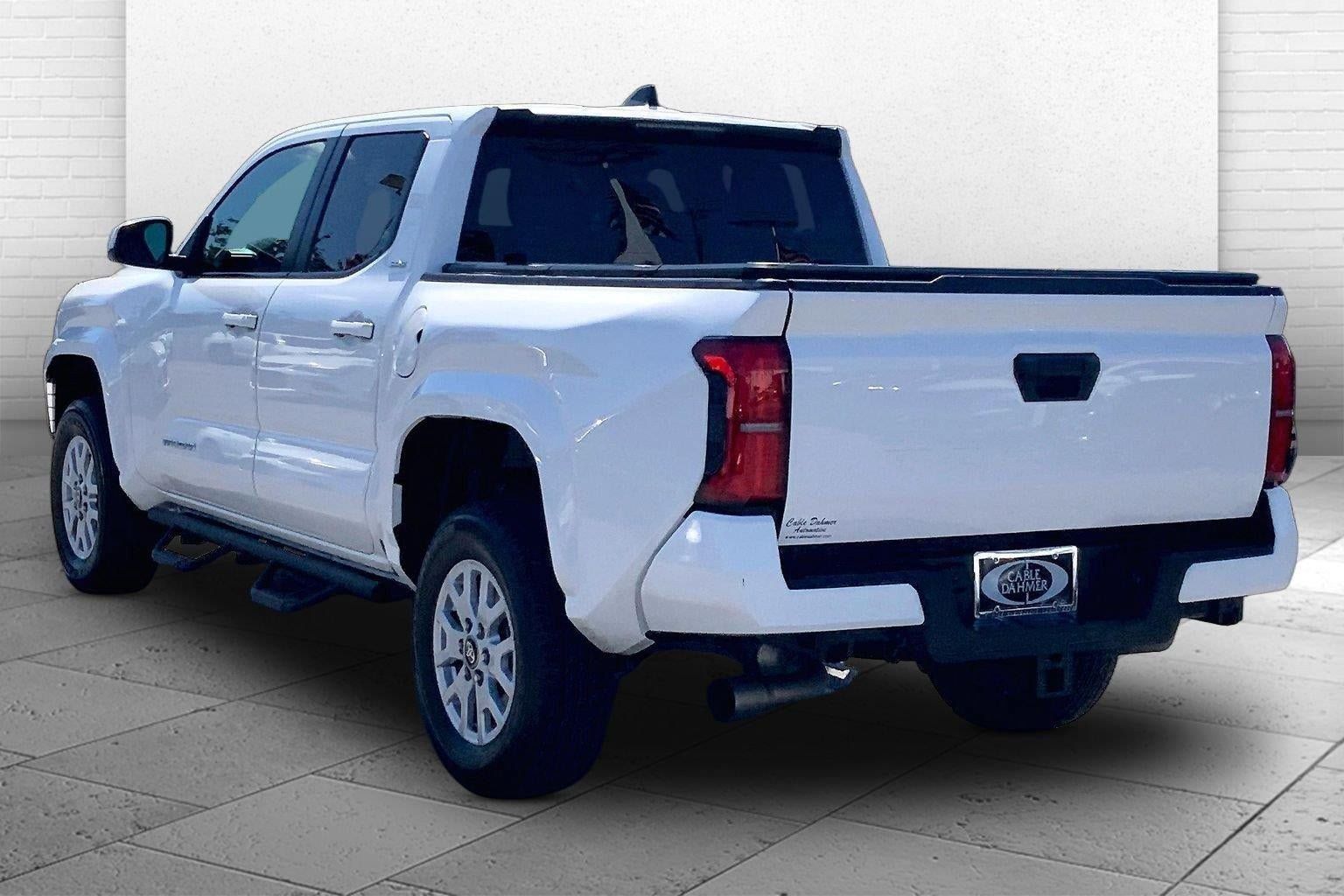Used 2024 Toyota Tacoma SR5 RWD image 10