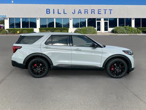 New 2027 Ford Explorer ST w/ Sun And Sound Package AWD/4WD image 3