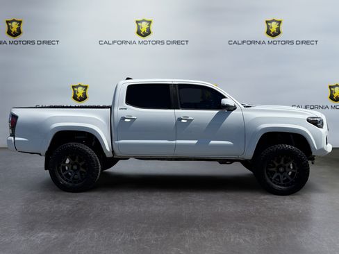 Used 2020 Toyota Tacoma Limited AWD/4WD image 6